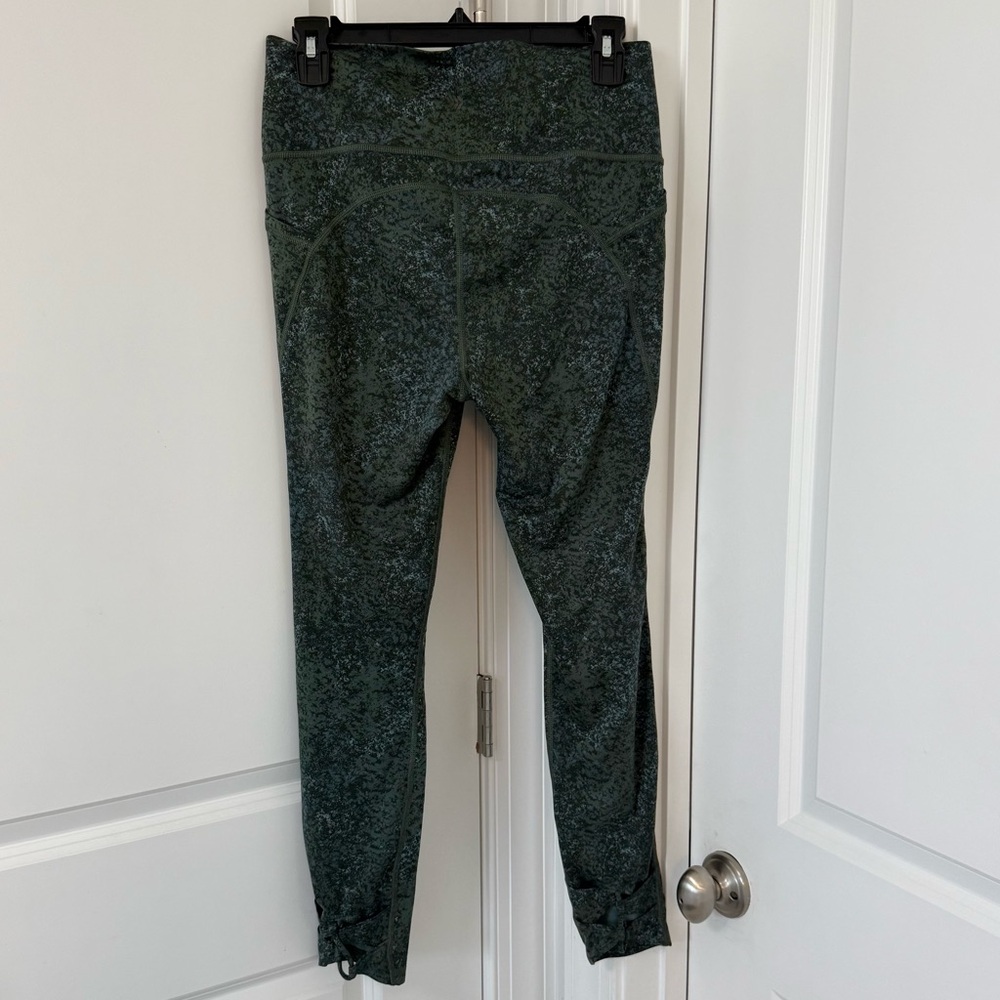 All In Motion Printed Leggings - Picture 5 of 5